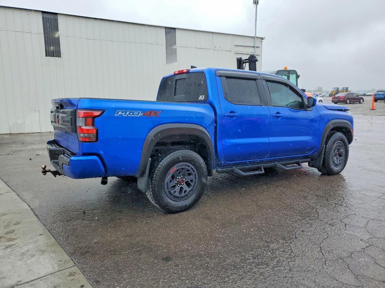 2025 Nissan Frontier Pro-4X - Фото 3