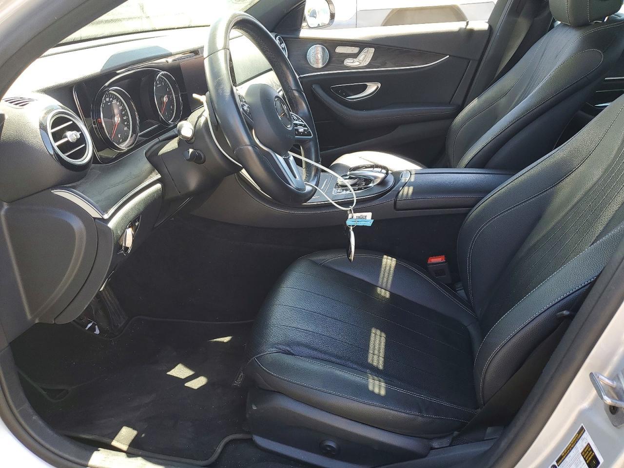 2019 Mercedes-Benz E 300 - Фото 7