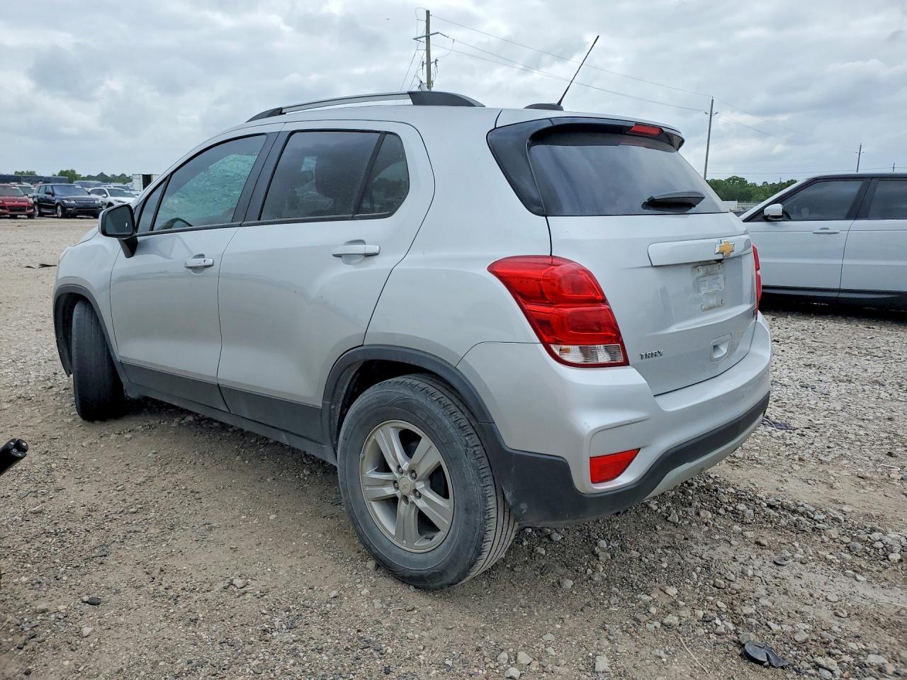 2022 Chevrolet Trax 1Lt - Image 2