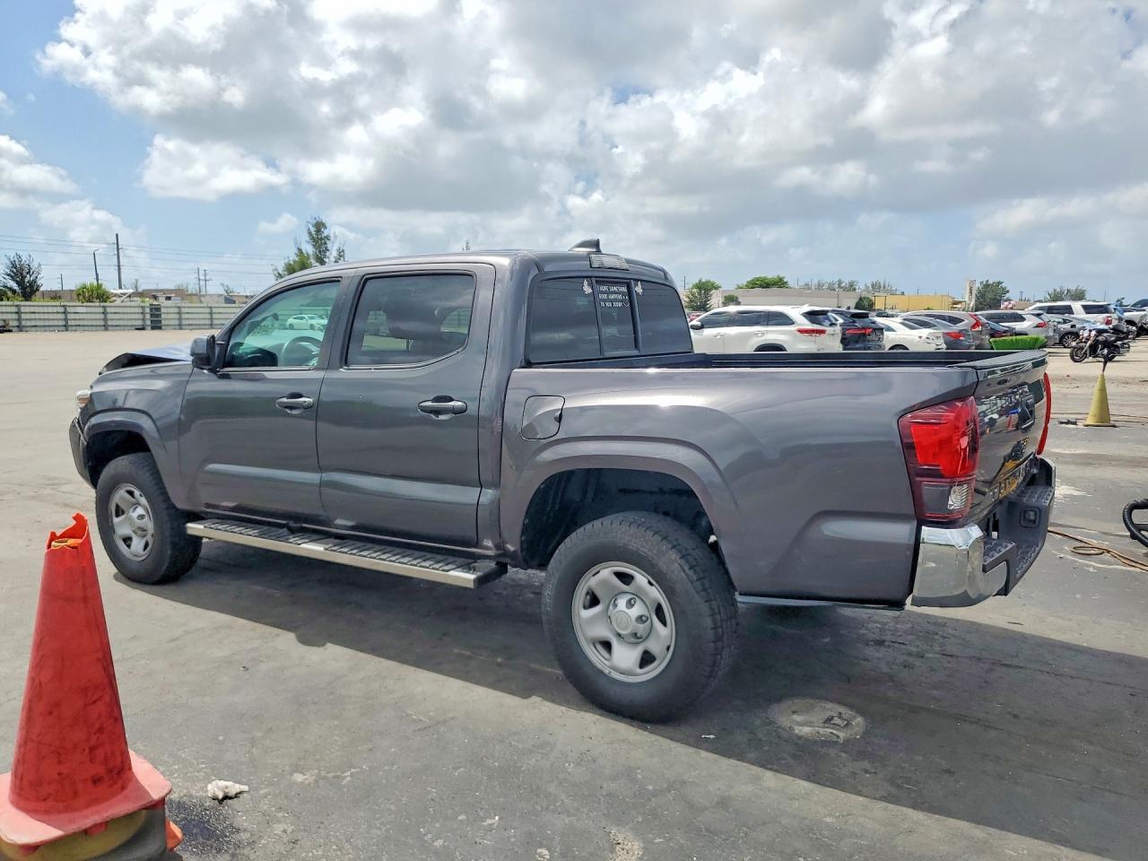 2020 Toyota Tacoma Sr - Фото 2