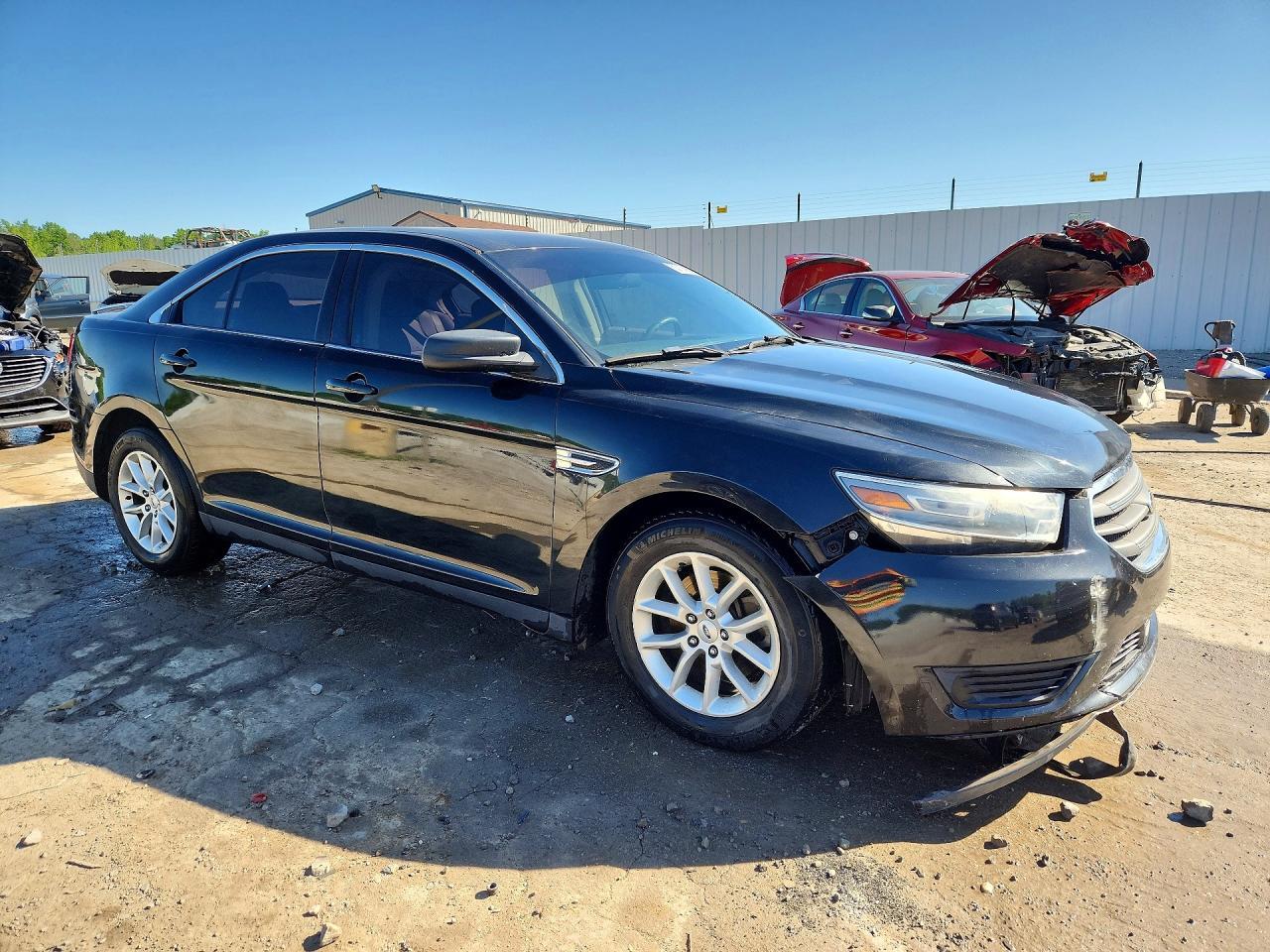 2014 Ford Taurus Se - Image 4