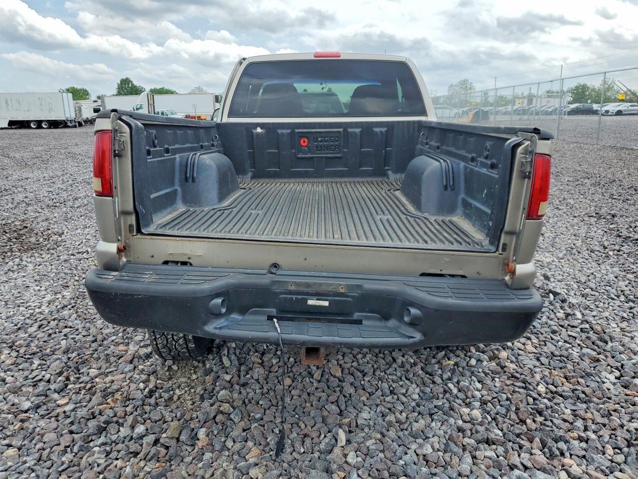 2003 Chevrolet S Truck S10 - Фото 6