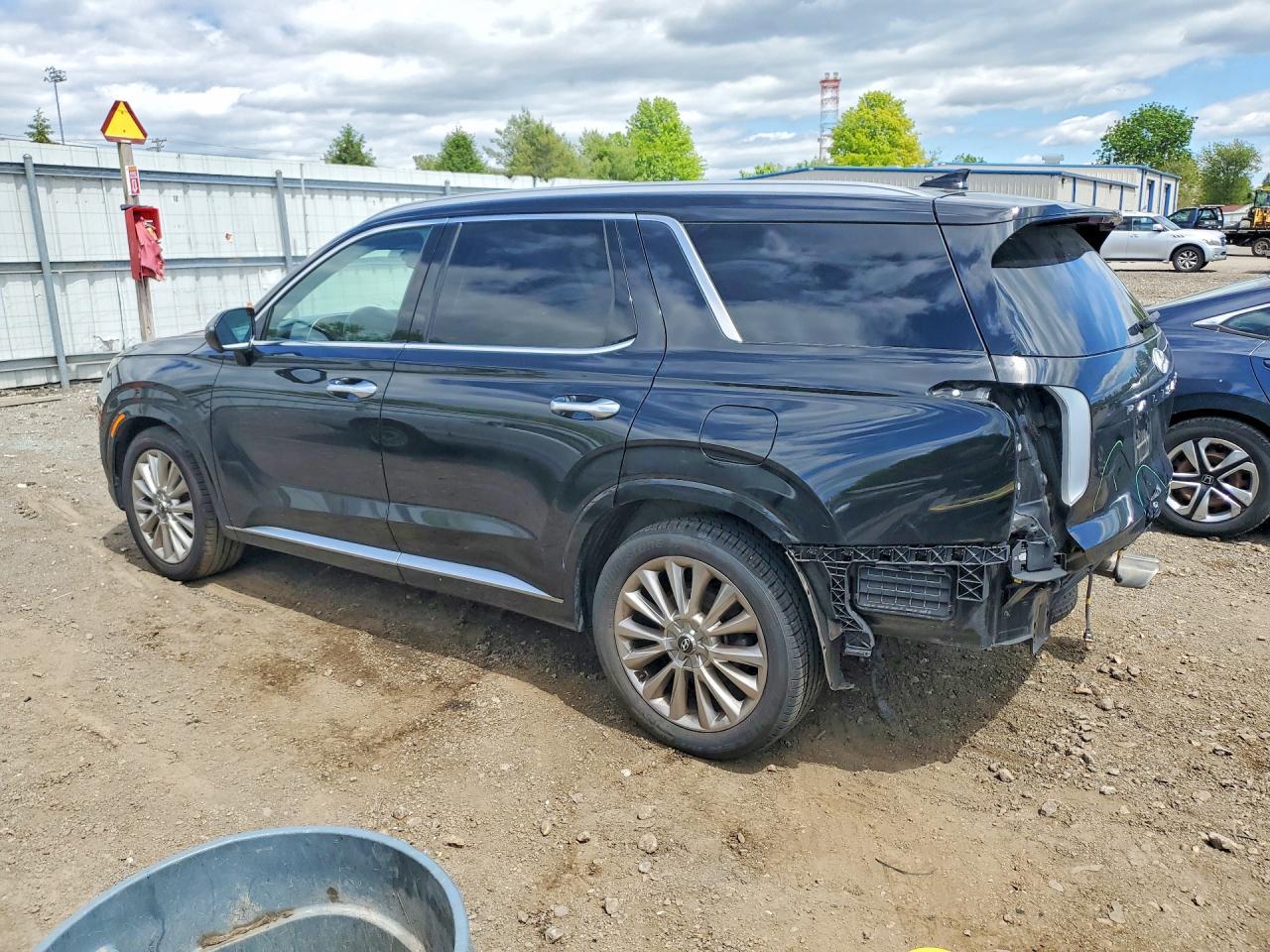 2020 Hyundai Palisade Limited - Image 2