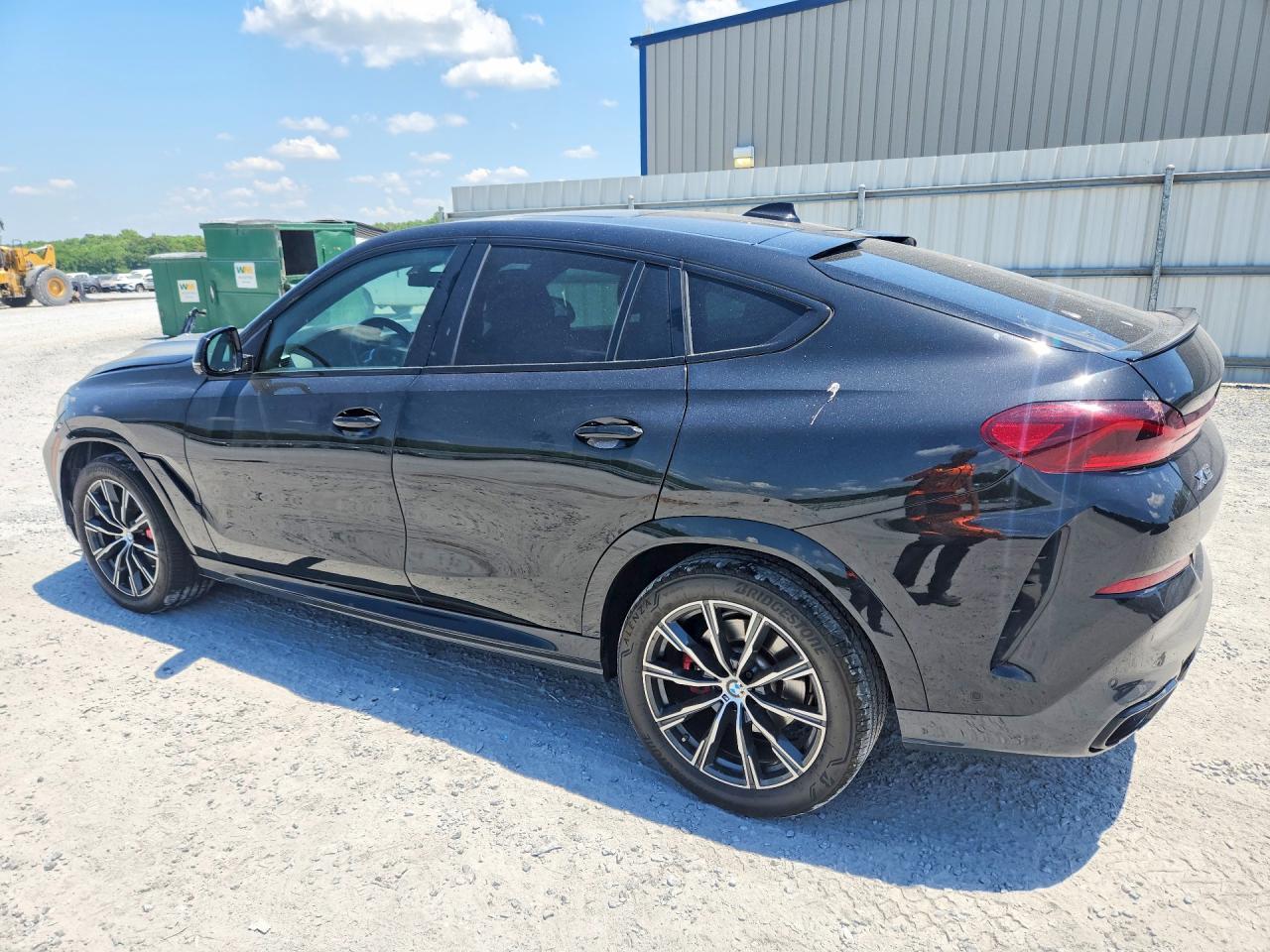 2022 BMW X6 xDrive40I - Фото 2