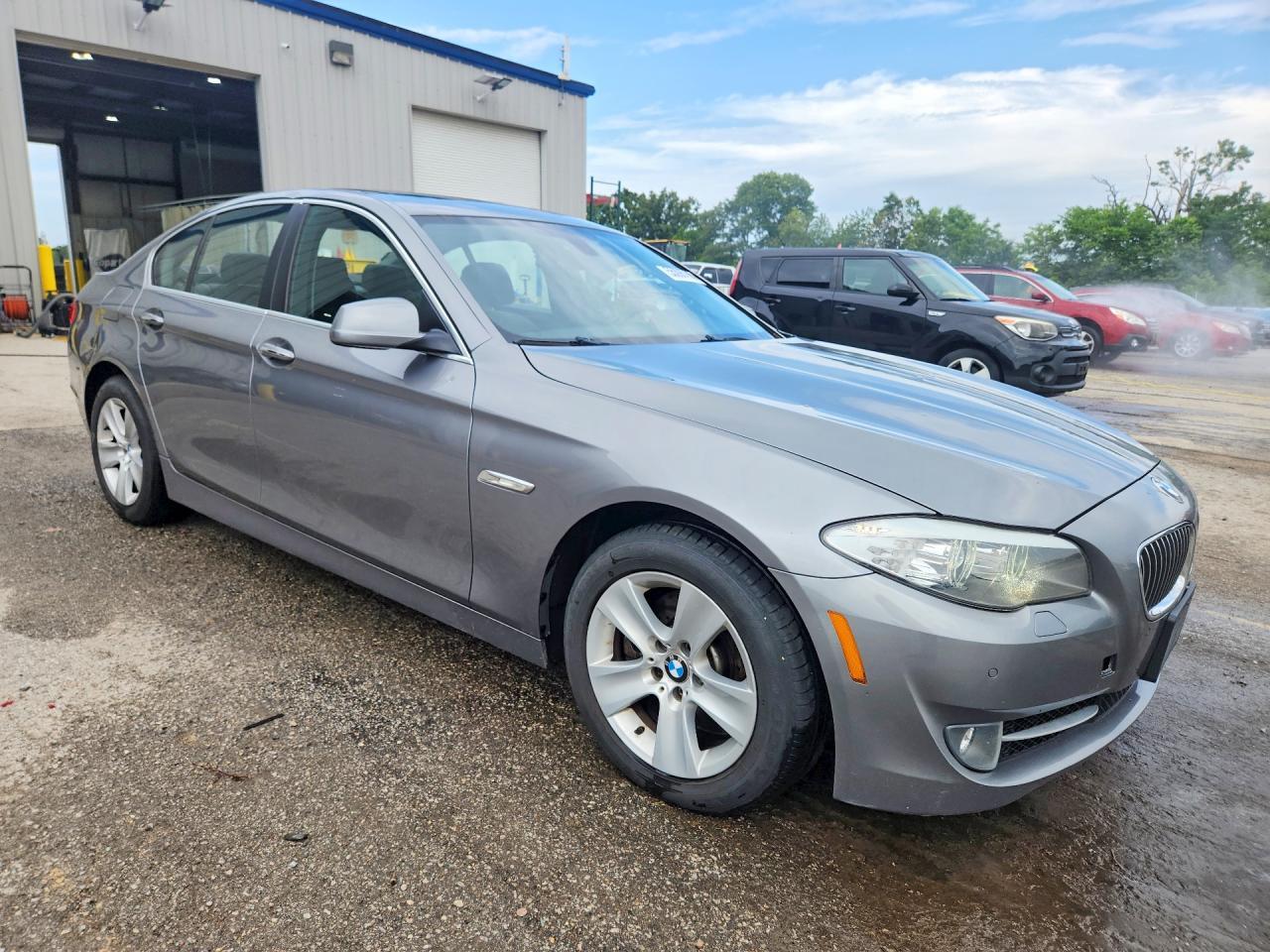 2013 BMW 528 Xi - Image 4