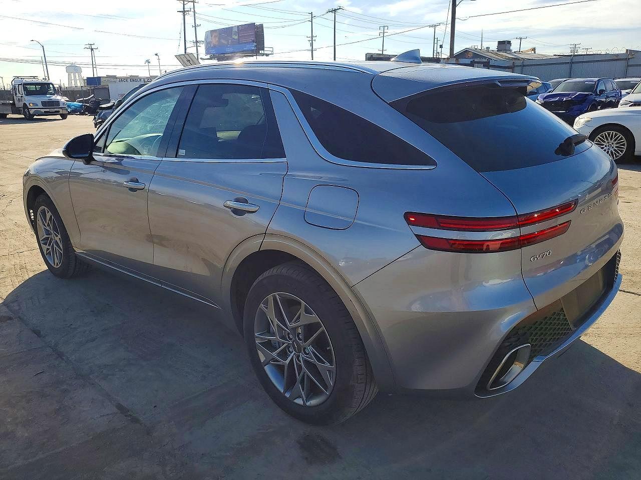 2025 Genesis Gv70 2.5T Standard - Фото 2