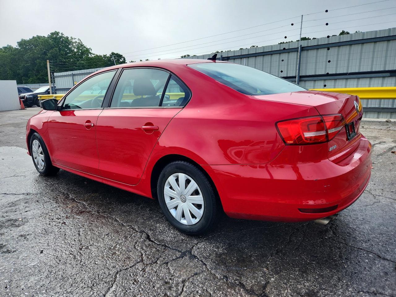 2015 Volkswagen Jetta Base - Image 2