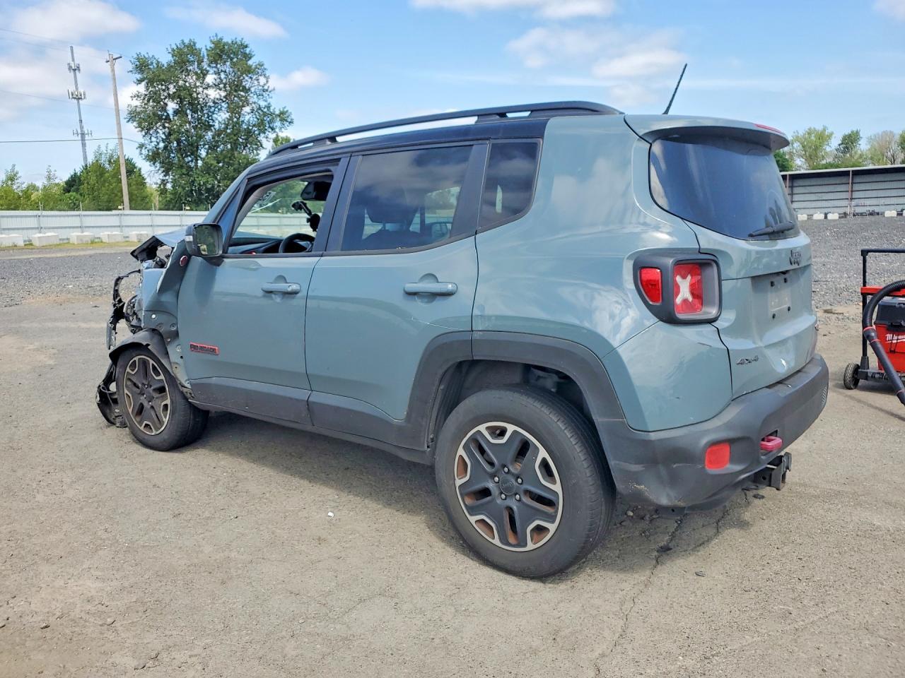 2017 Jeep Renegade Trailhawk - Фото 2