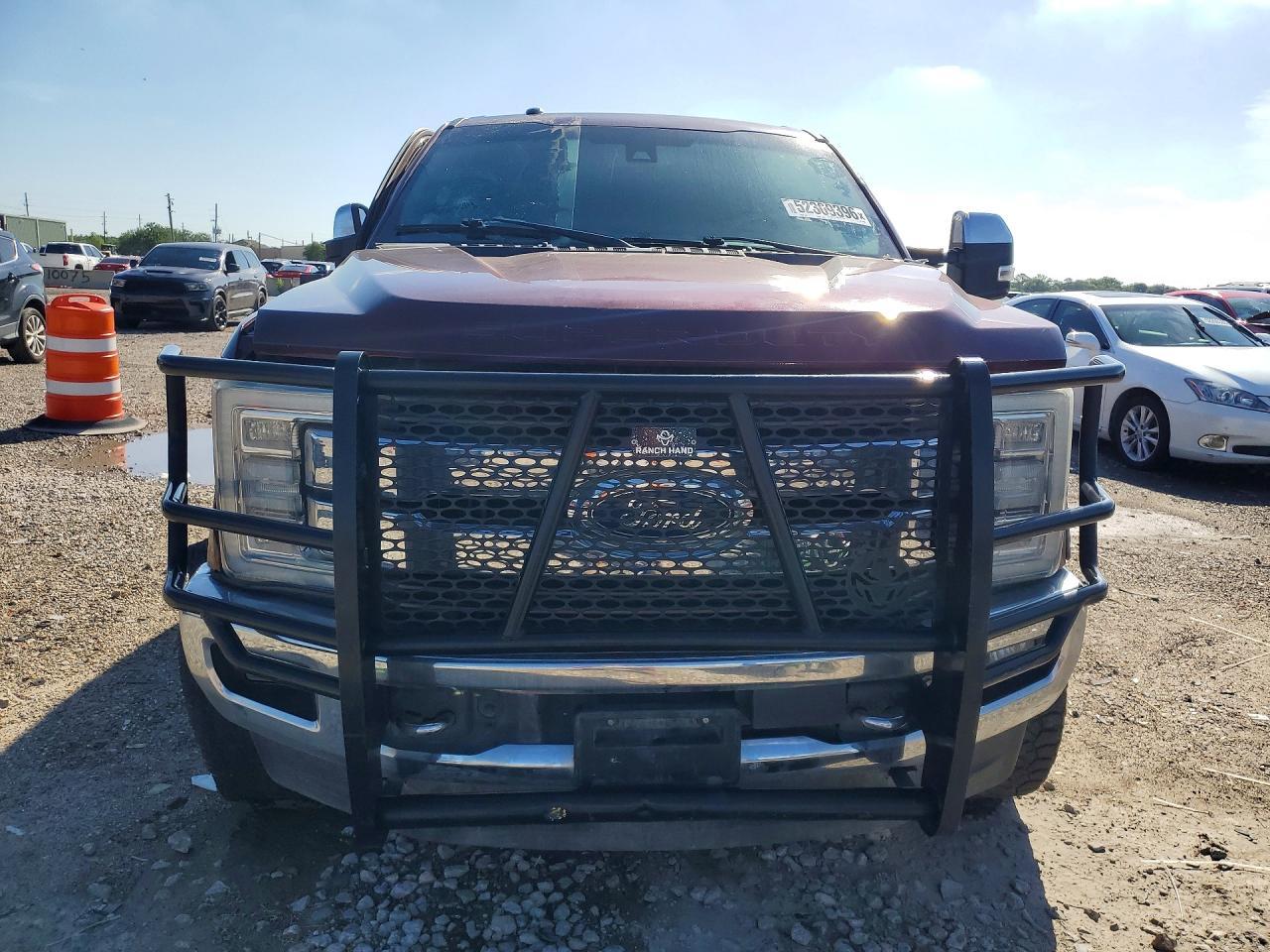 2017 Ford F250 Super Duty - Image 5