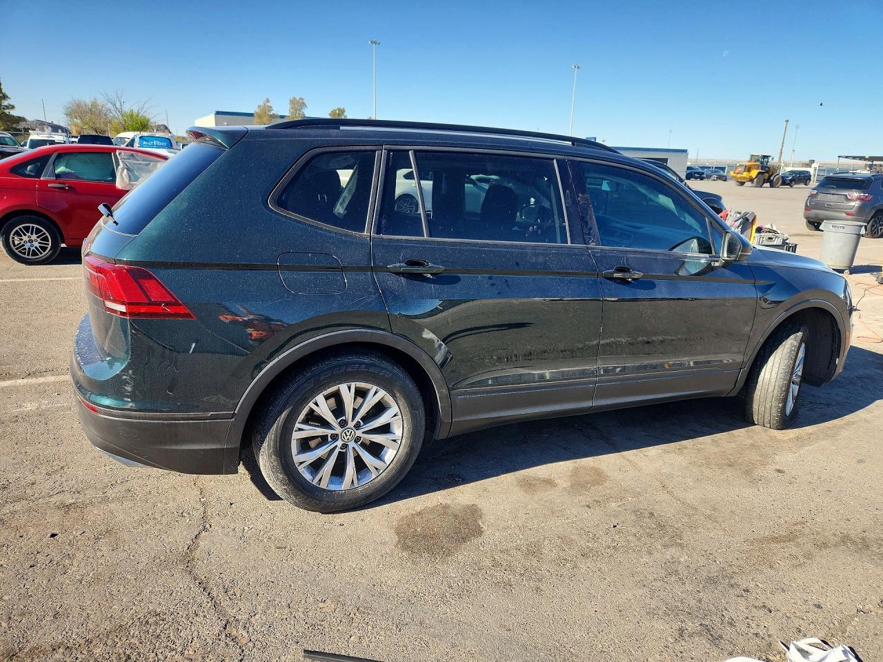 2019 Volkswagen Tiguan S - Фото 3