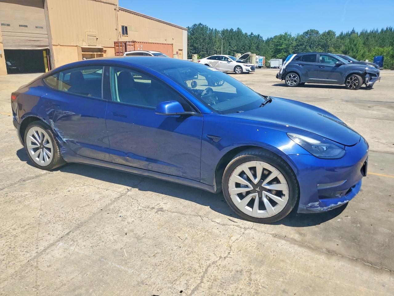 2022 Tesla Model 3 - Image 4