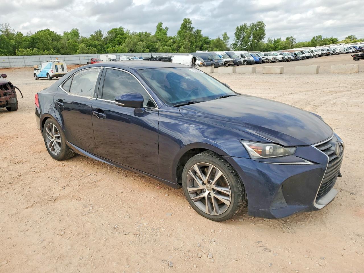 2019 Lexus Is 300 - Image 4