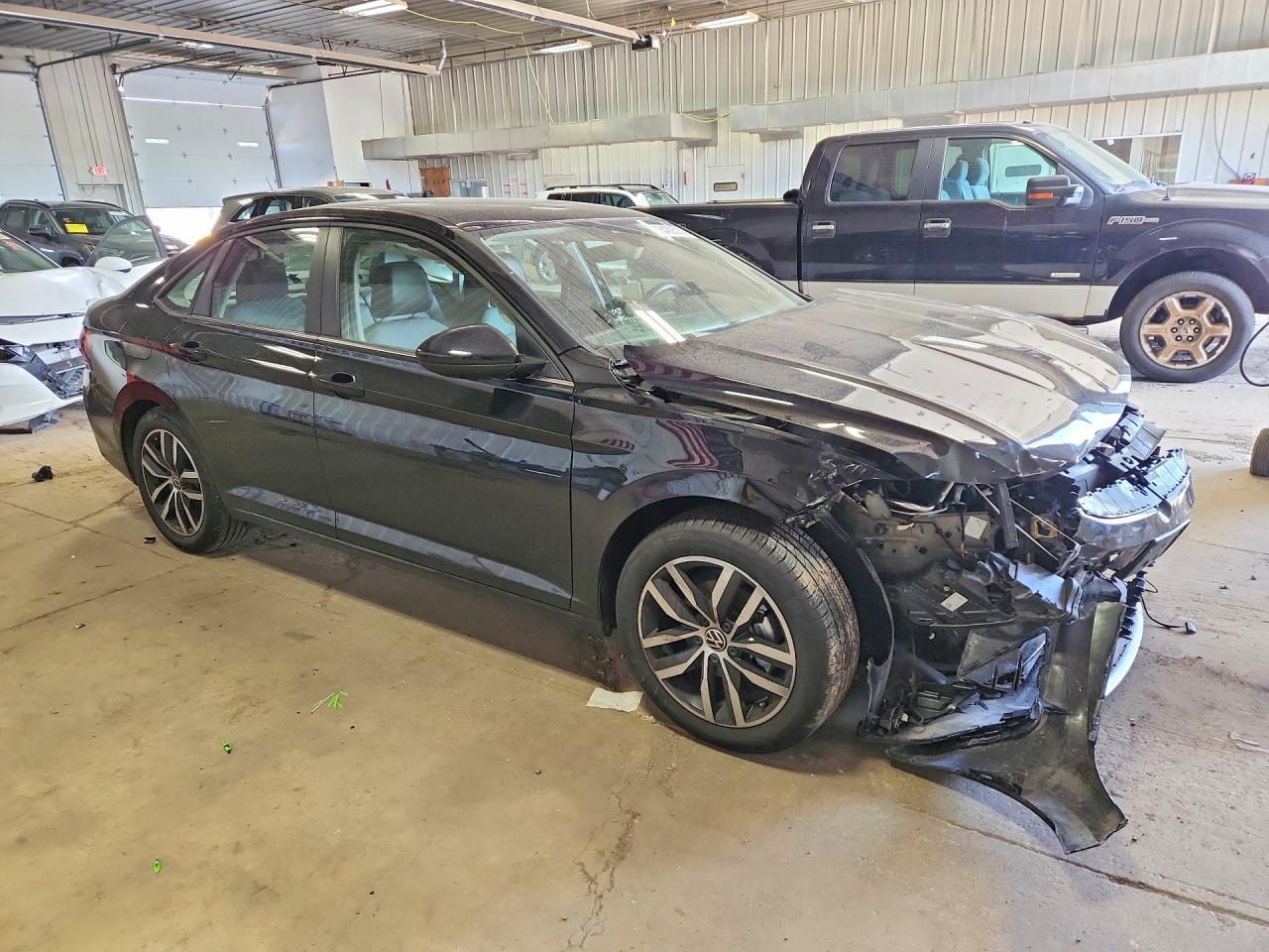 2025 Volkswagen Jetta Se - Фото 4