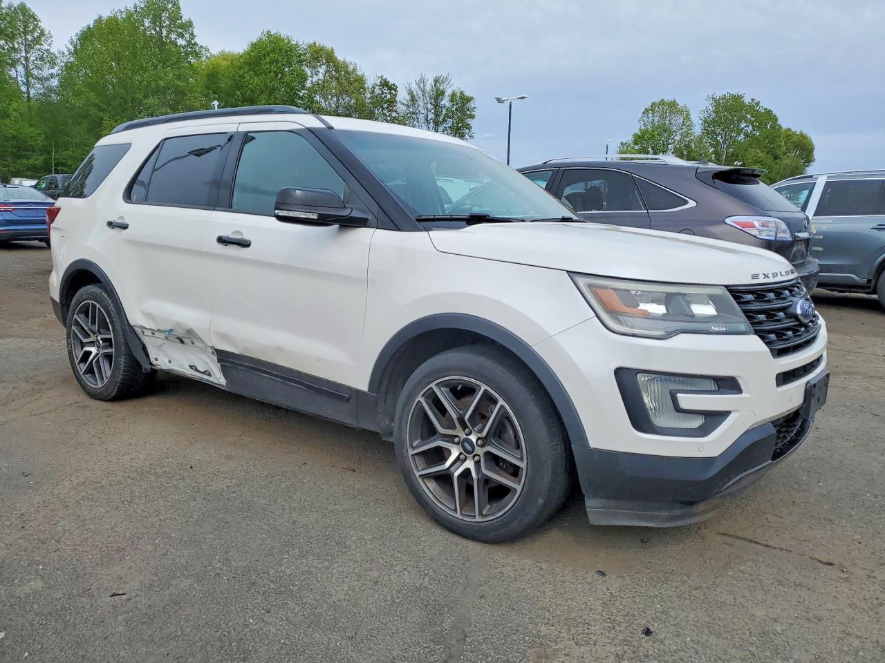 2016 Ford Explorer Sport - Фото 4