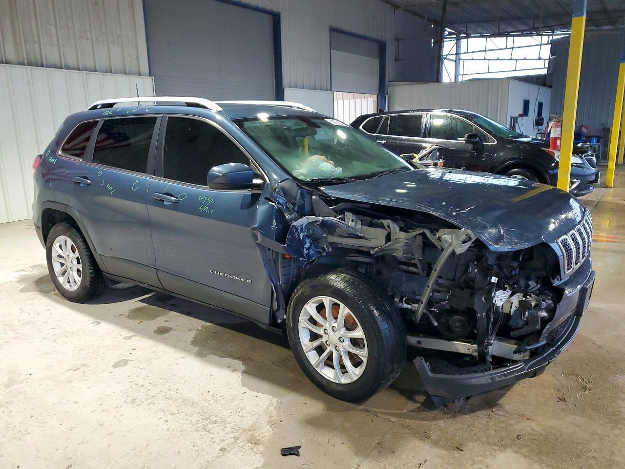 2019 Jeep Cherokee Latitude - Фото 4