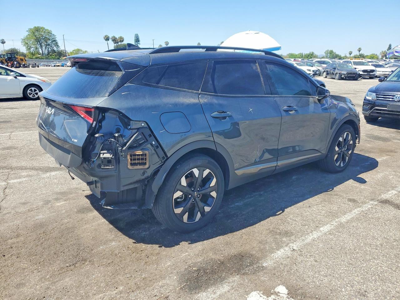 2024 Kia Sportage - Image 3