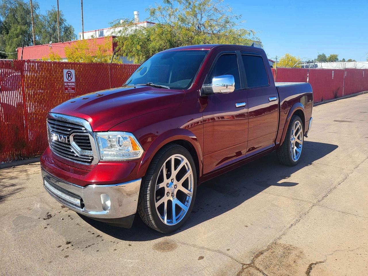 2019 Ram 1500 Classic Laramie - Фото 2