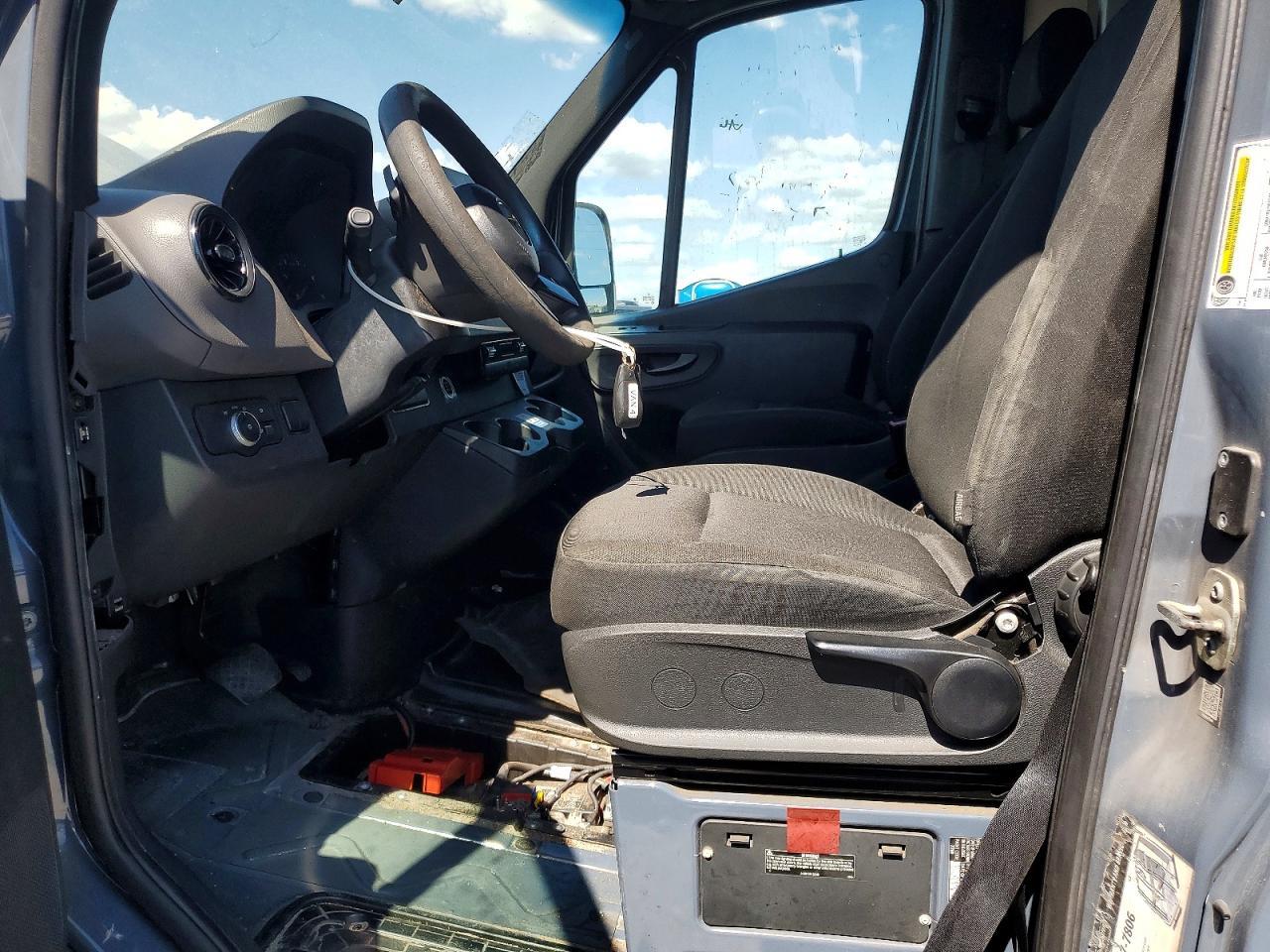 2019 Mercedes Benz Sprinter 2500 Delivery Van - Image 7