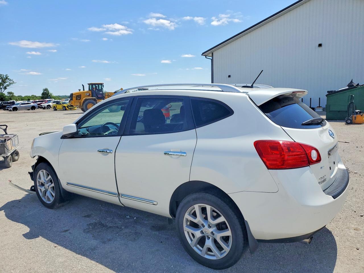 2013 Nissan Rogue S - Фото 2