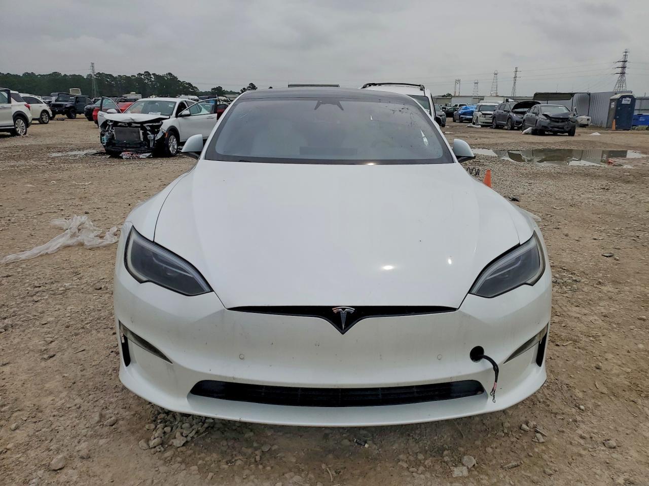 2022 Tesla Model S - Image 5