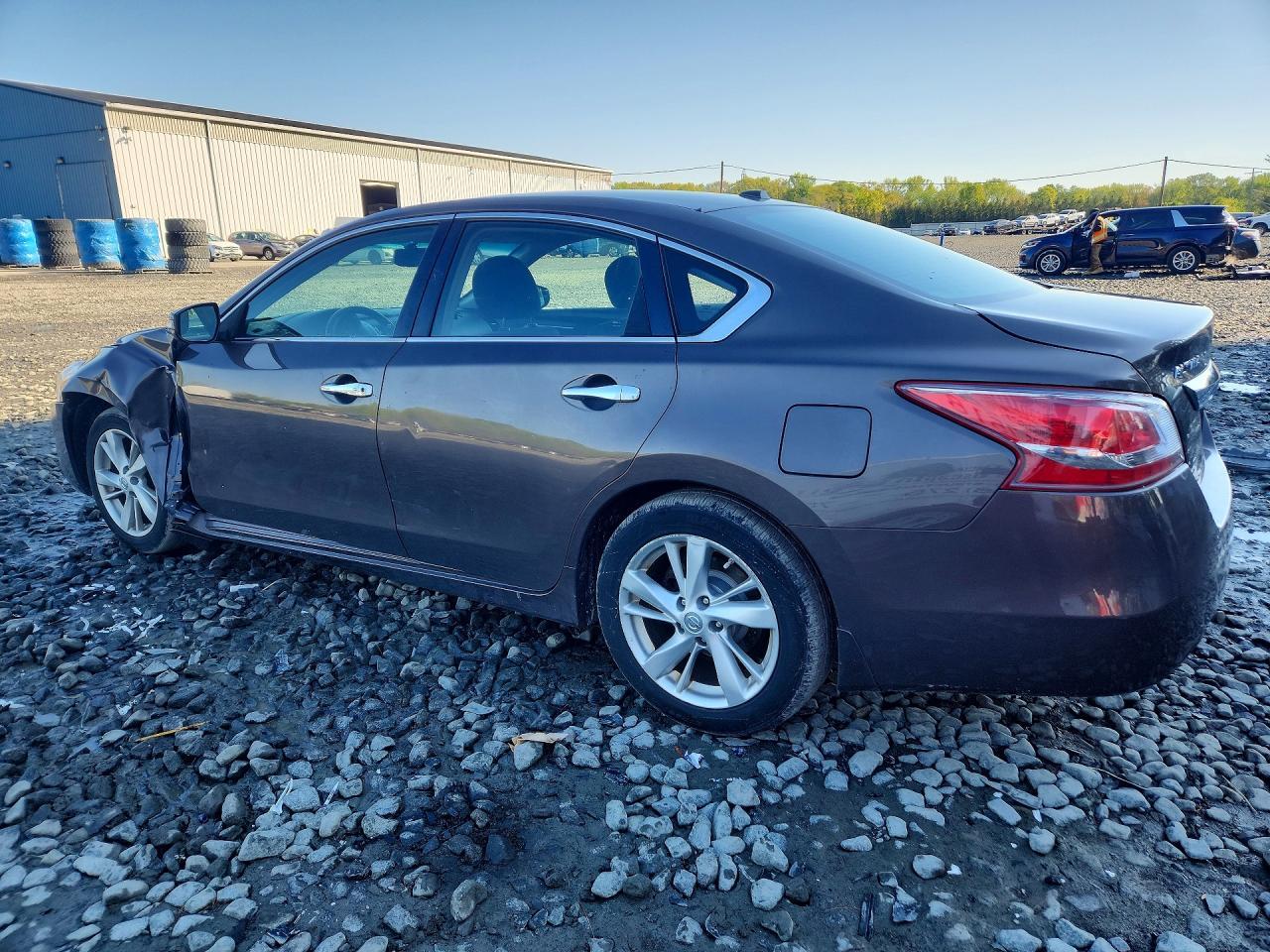 2013 Nissan Altima 2.5 - Image 2
