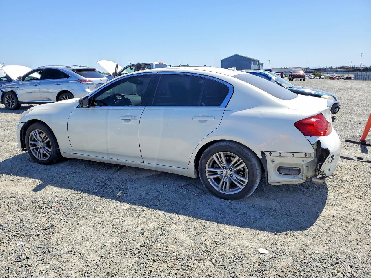 2012 Infiniti G37 Sedan Journey - Image 2