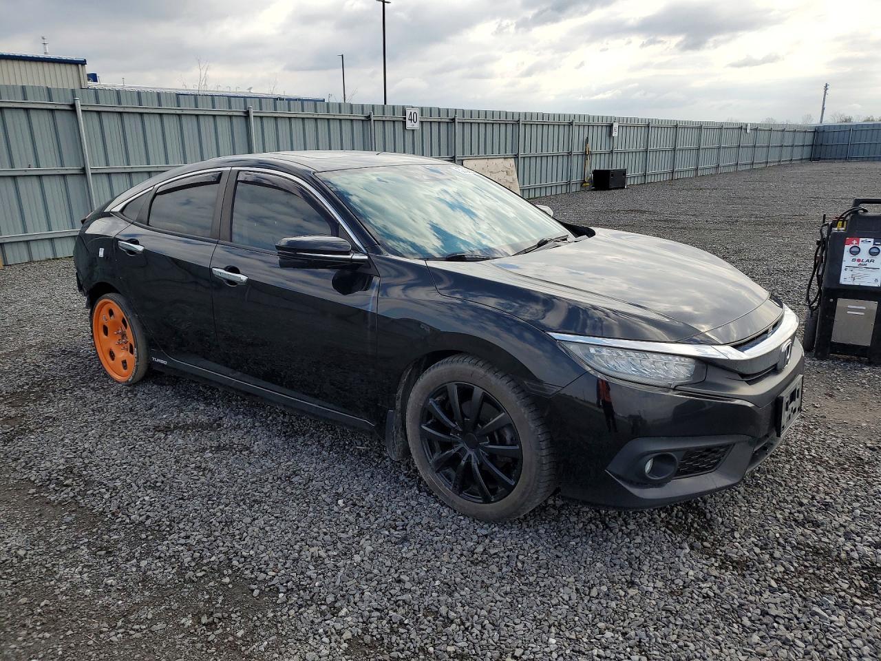 2016 Honda Civic Touring - Фото 4