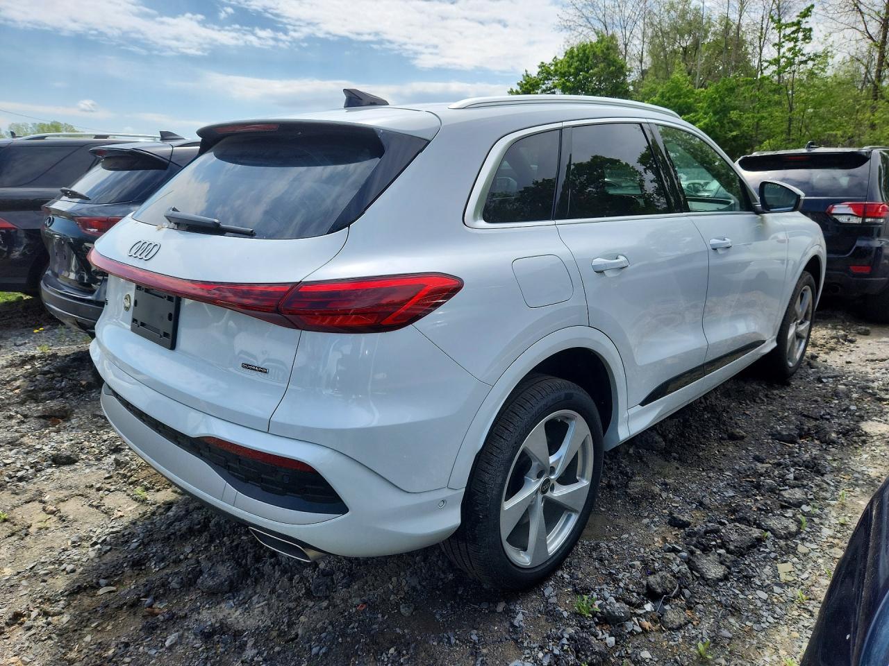 2025 Audi Q5 - Фото 3
