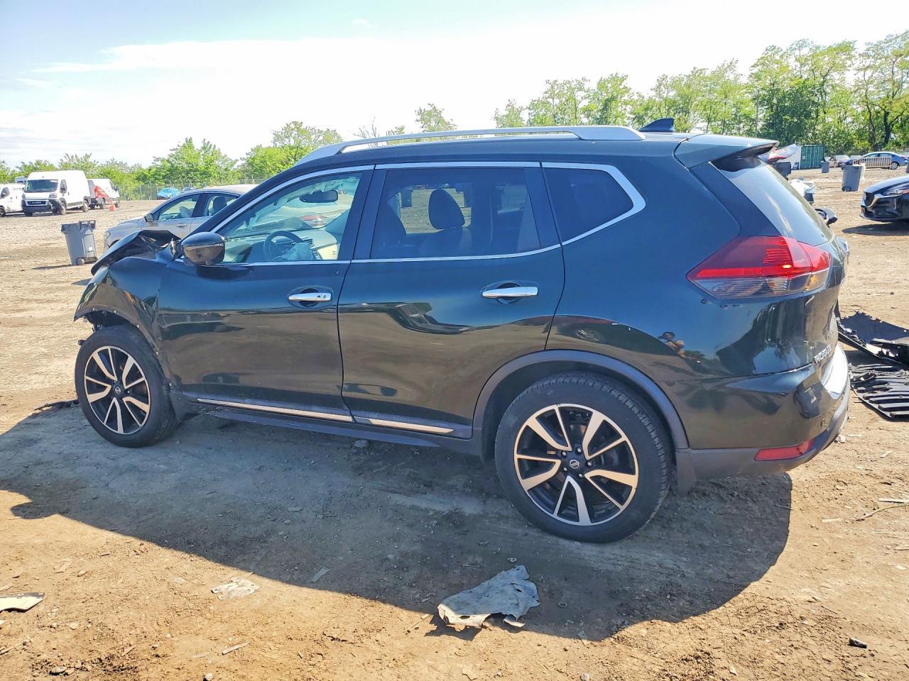 2019 Nissan Rogue Sl - Image 2