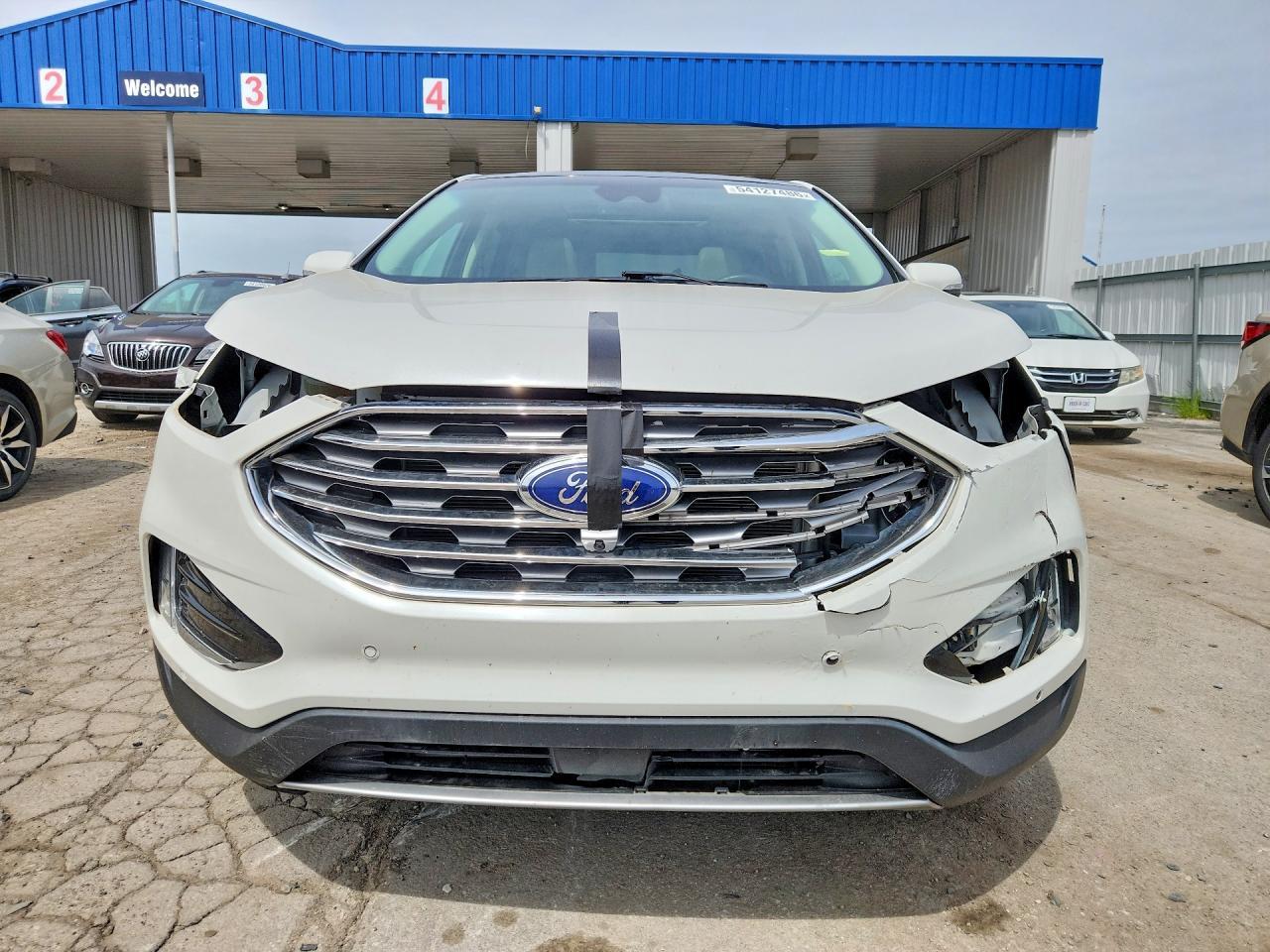 2020 Ford Edge Titanium - Image 5