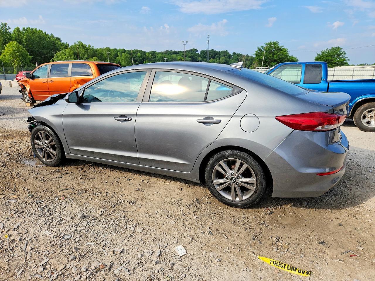 2017 Hyundai Elantra Se - Image 2