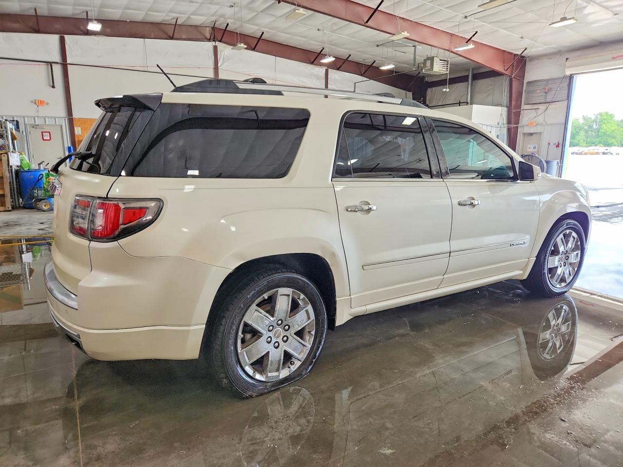 2014 GMC Acadia Denali - Фото 3