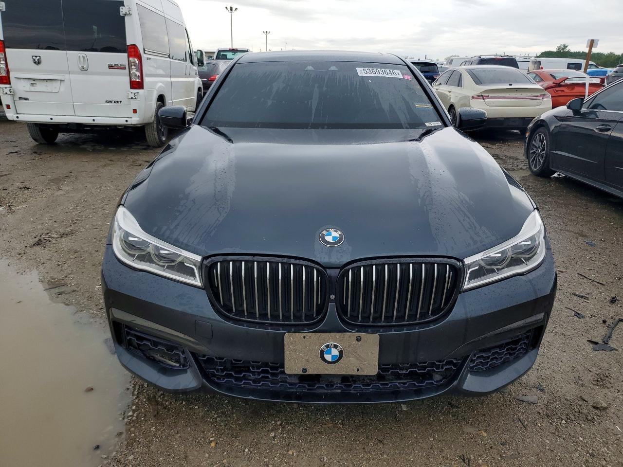 2017 BMW 750 Xi - Фото 5