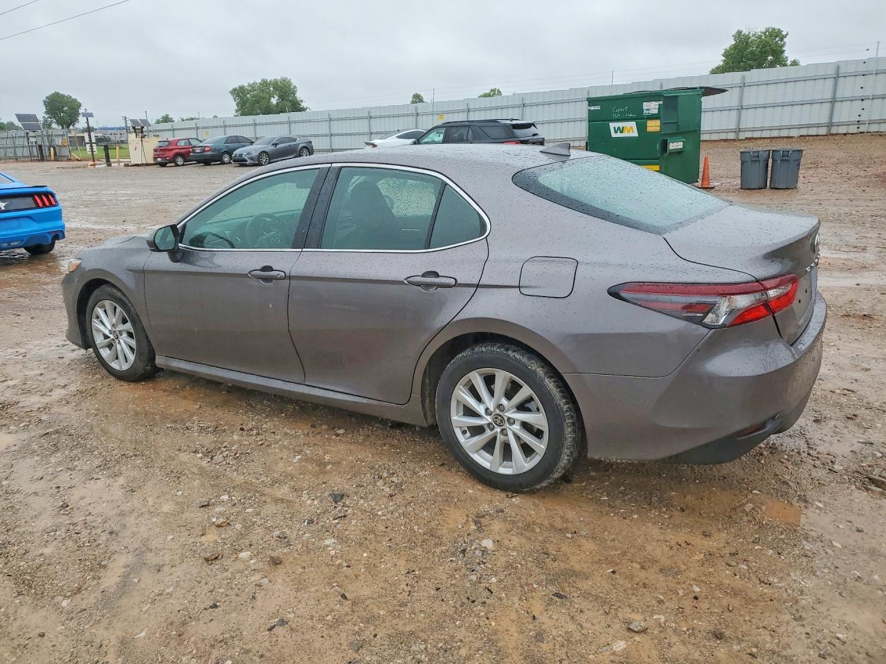 2024 Toyota Camry Le - Фото 2