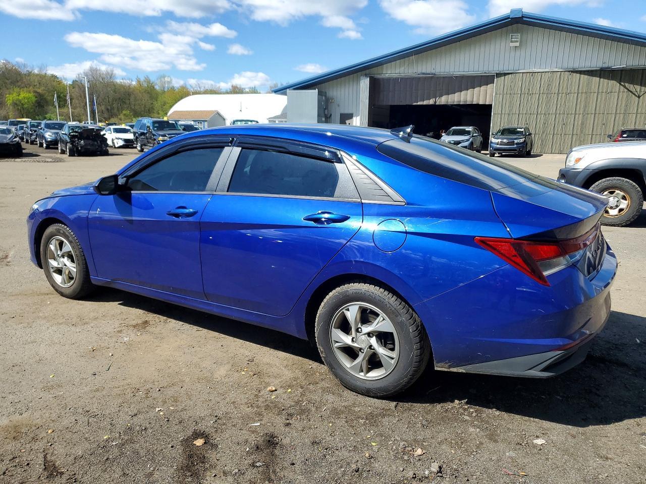 2021 Hyundai Elantra Se - Image 2