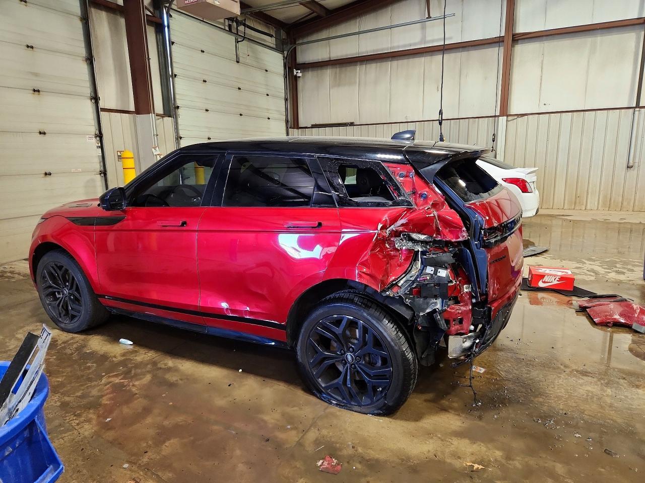 2021 Land Rover Range Rover Evoque R-Dynamic S - Фото 2