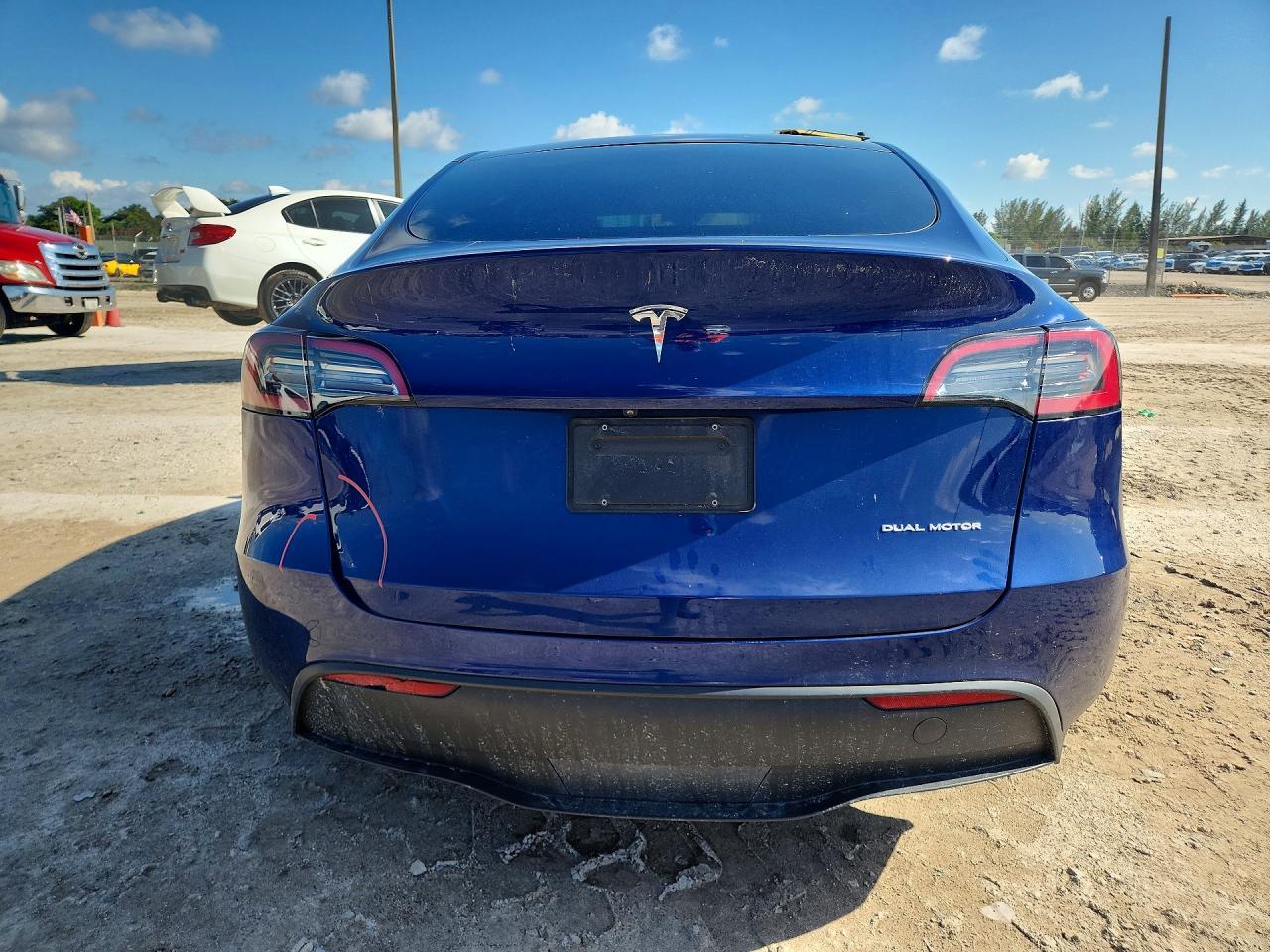 2023 Tesla Model Y - Фото 6