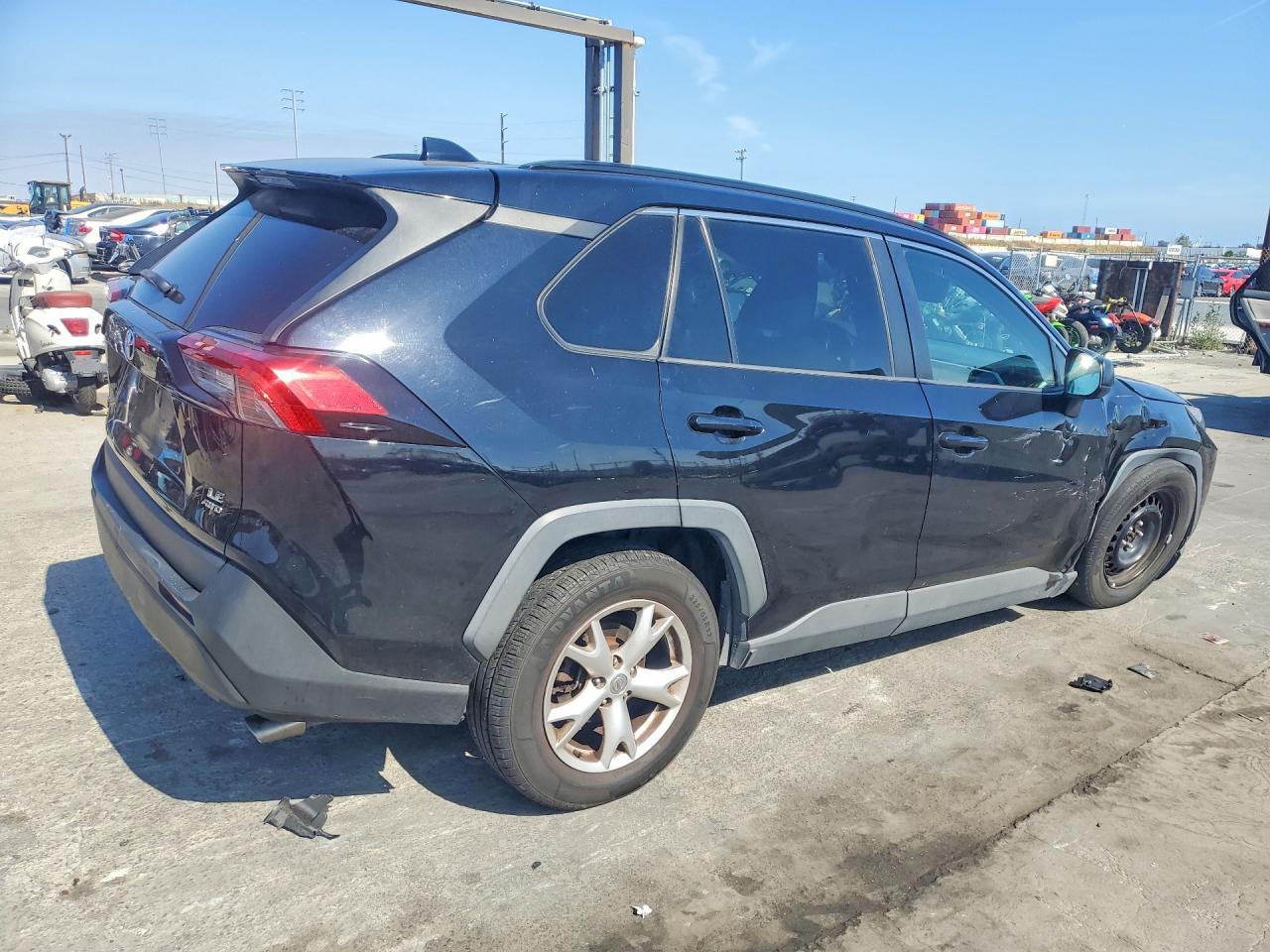 2019 Toyota Rav4 Le - Фото 3
