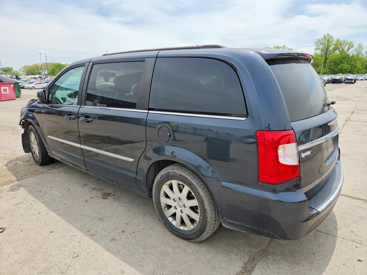 2014 Chrysler Town & Country Touring - Фото 2