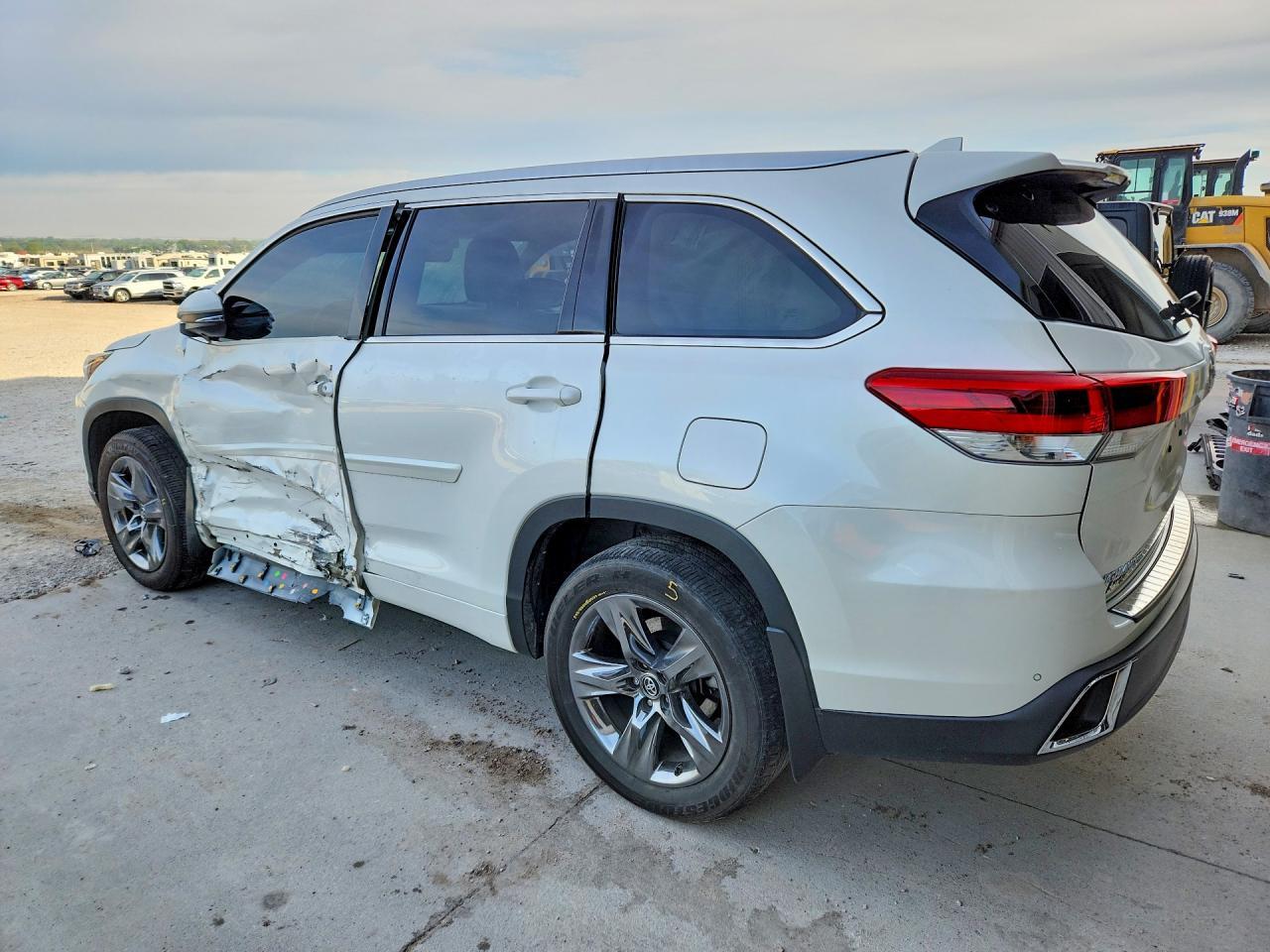 2018 Toyota Highlander Limited Platinum - Фото 2