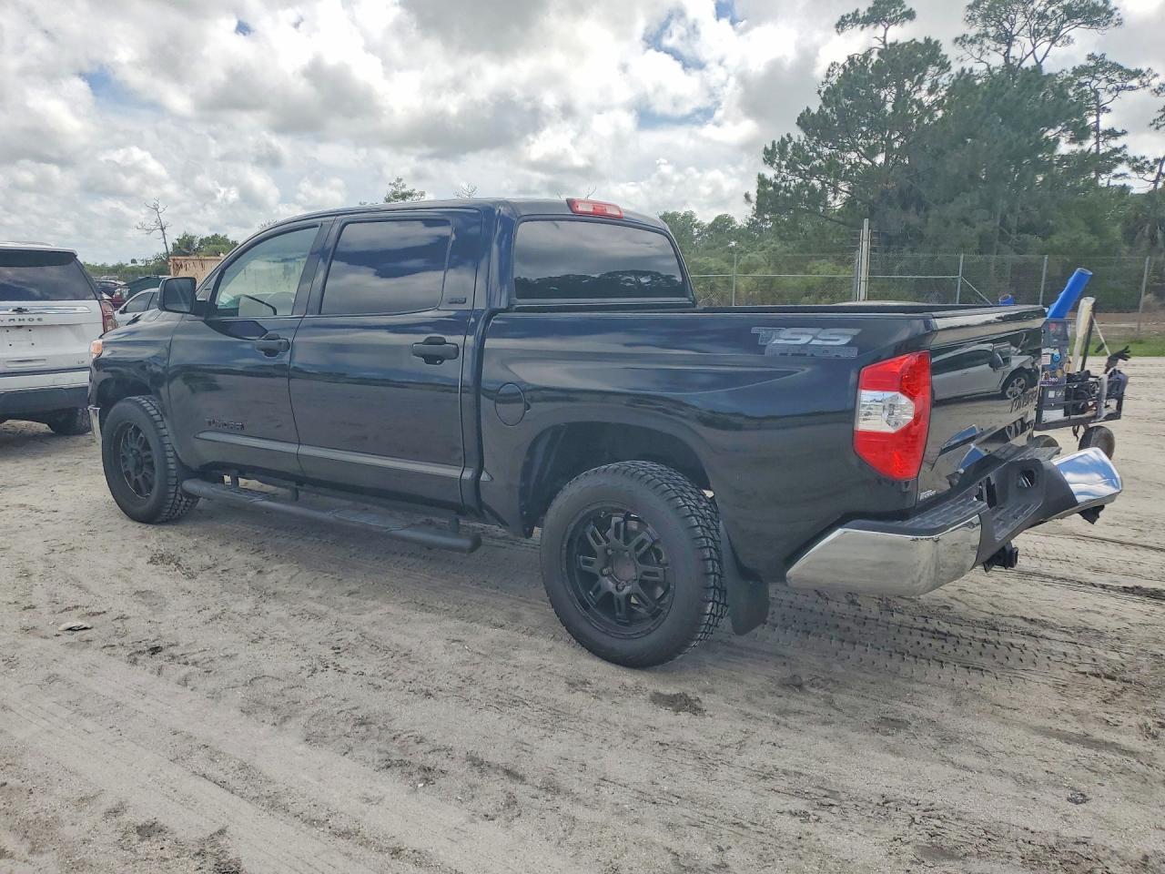 2017 Toyota Tundra Crewmax Sr5 - Фото 2