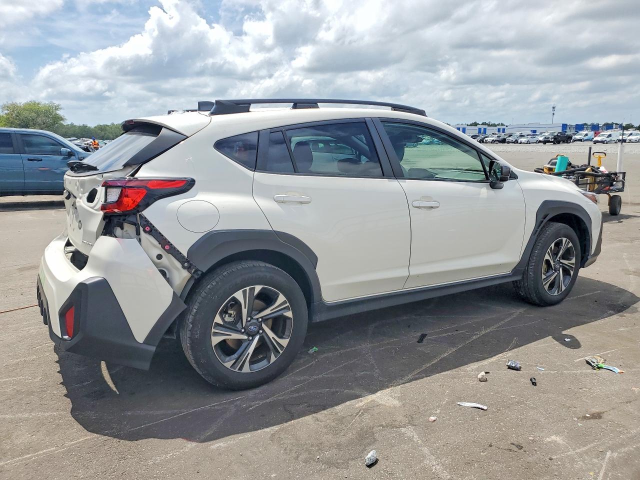 2024 Subaru Crosstrek Premium - Image 3