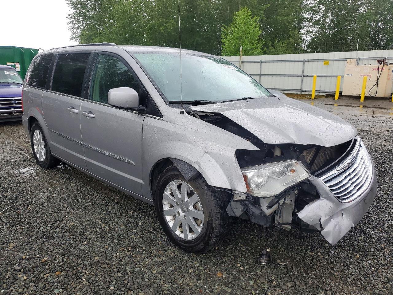 2016 Chrysler Town & Country Touring - Фото 4
