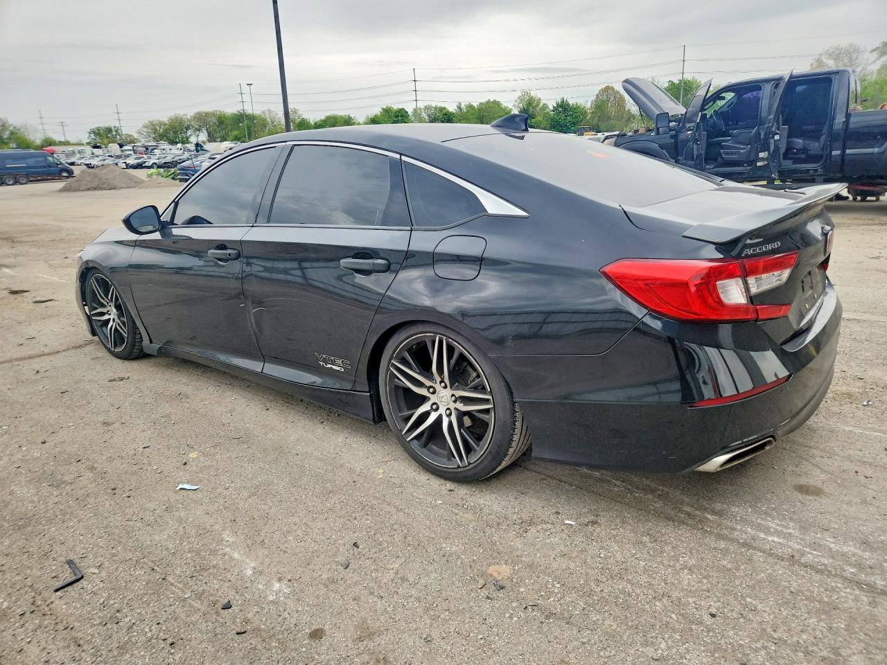 2018 Honda Accord Sport - Image 2