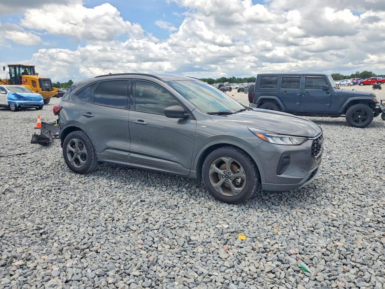 2023 Ford Escape St Line - Image 4