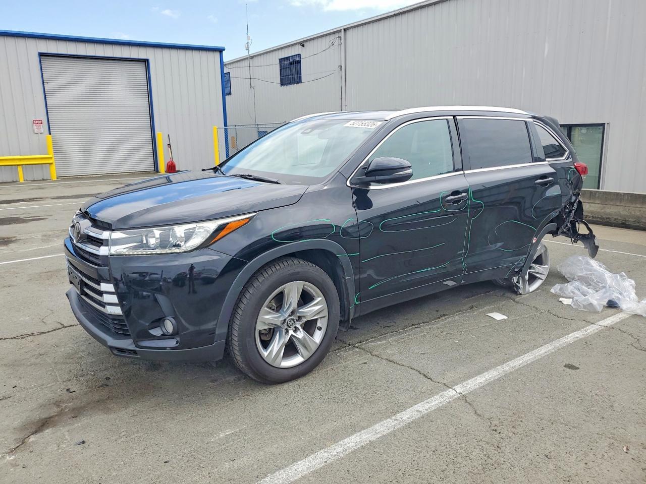 2017 Toyota Highlander Limited