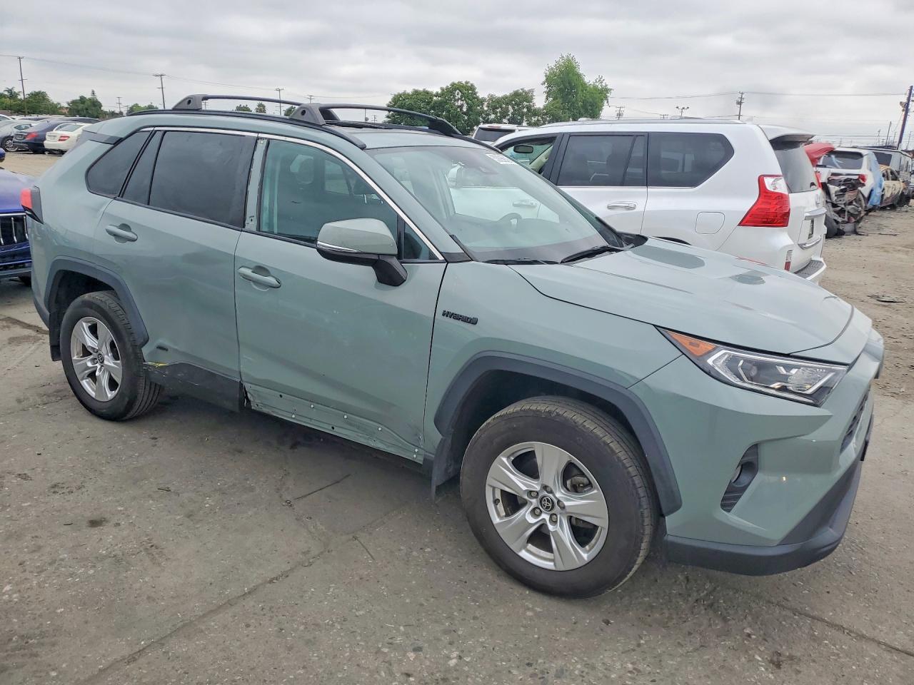 2021 Toyota Rav4 Xle - Image 4