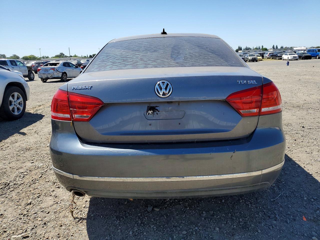 2014 Volkswagen Passat Sel - Image 6