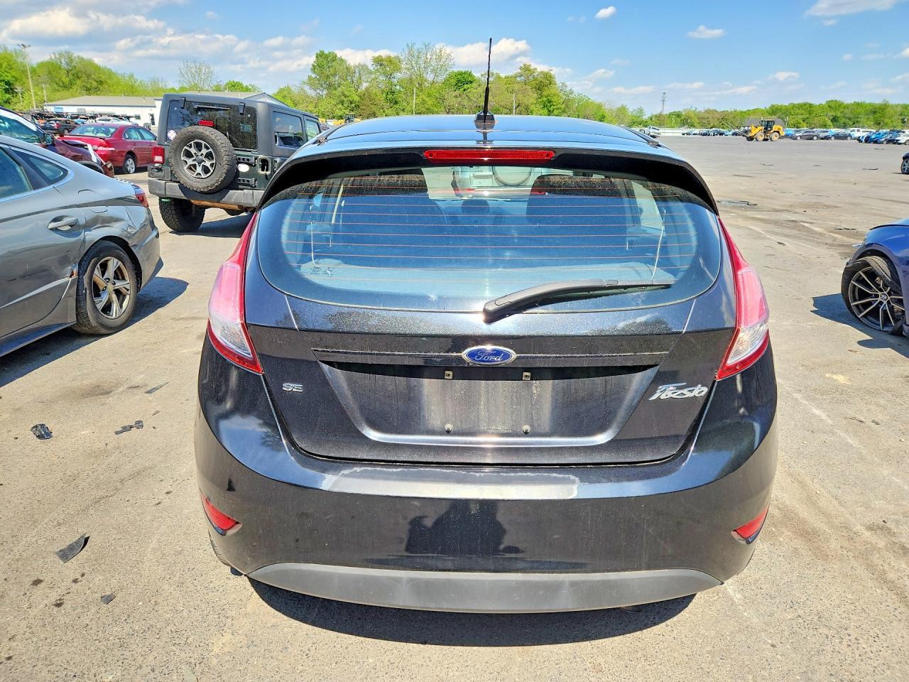 2014 Ford Fiesta Se - Image 6