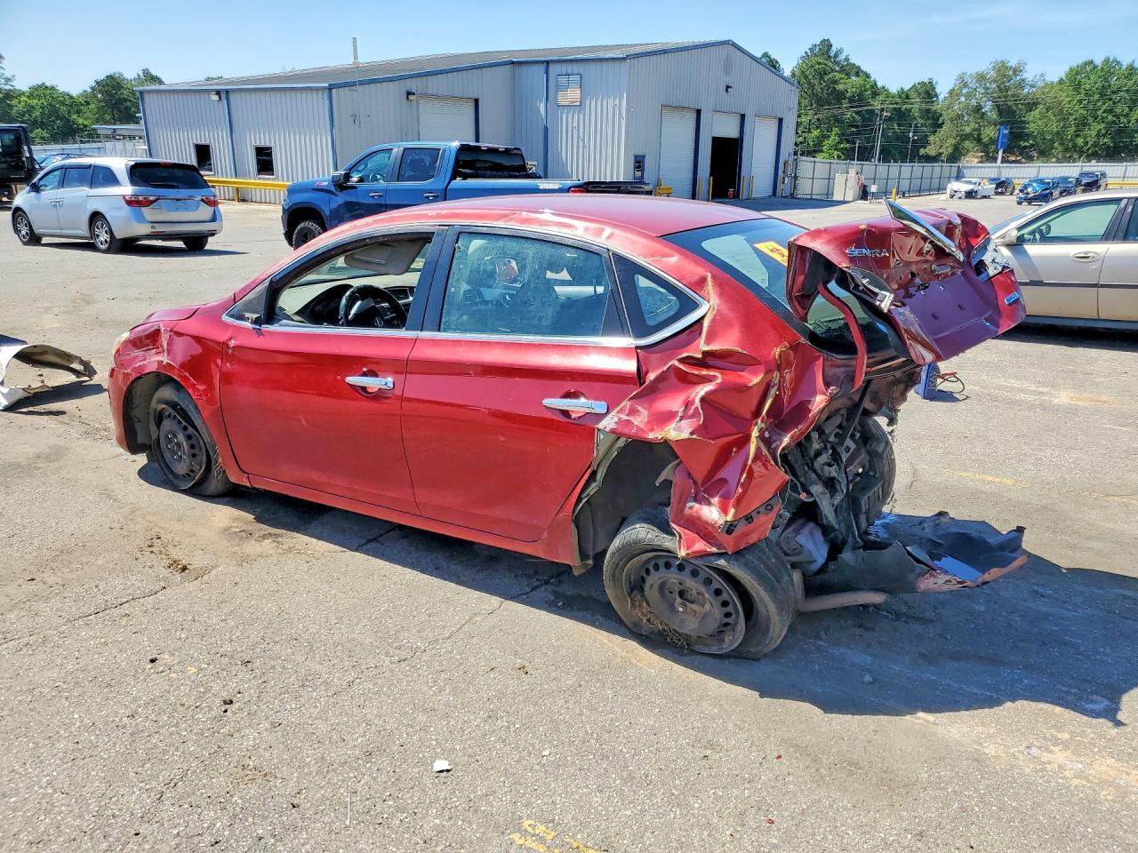2014 Nissan Sentra S - Фото 2